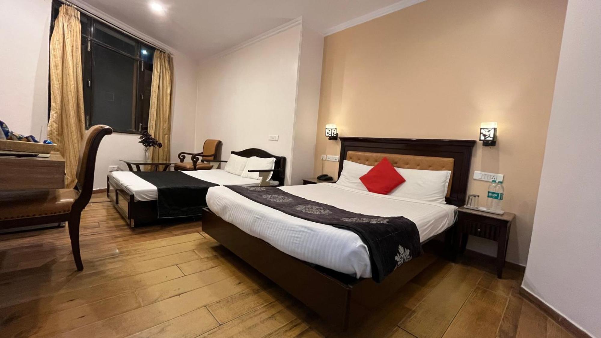 Hotel Marc 심라 외부 사진